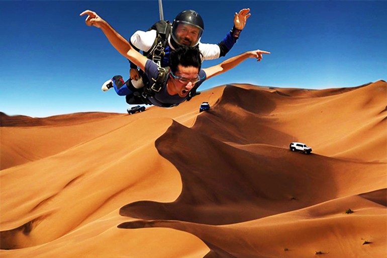 sky-diving-dubai-at-desert-zone1579519335-main